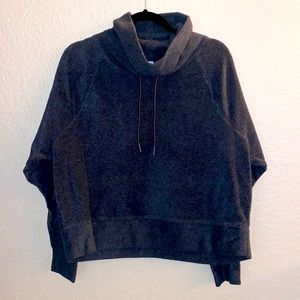 Women fleece crop top